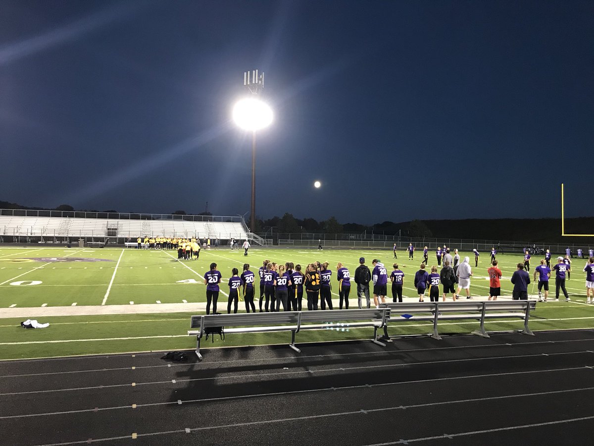 CHASKADECA's tweet photo. Thank you so much to players, coaches, volunteers, and spectators of powder puff! Thanks for making it a great night!🏈 https://t.co/6RXZJcrtro