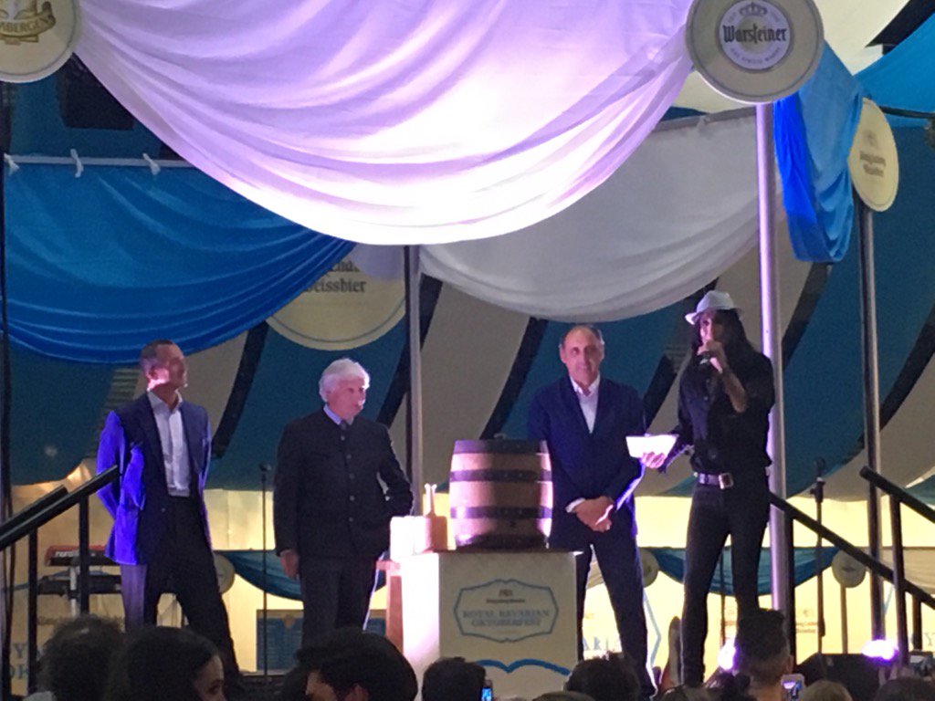 Blopezcaballero's tweet photo. Mario Vaquerizo inaugurando el #oktoberfest2017 #WiKink Center #Madrid https://t.co/pHpF1yBXmd