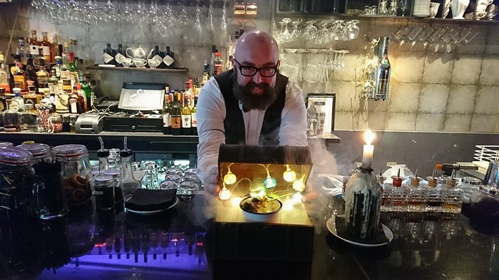 GabyGuedezH's tweet photo. Firing Up the Irish Cocktail Scene – Darren Geraghty from Candlelight Bar at Siam Thai https://t.co/r9EjOrhMLz https://t.co/Pwy1O42qQs