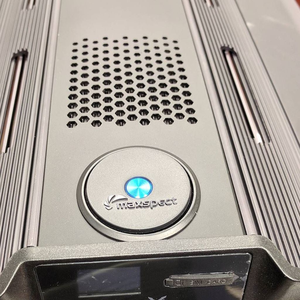 MaxspectLED's tweet image. Oh my!! What do we have to show you at RAP this weekend??? 😎 #coralvue #maxspect #reefapalooza