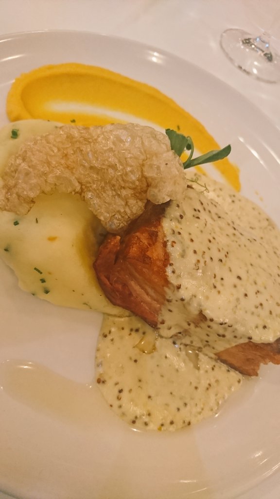 Boozy_Foodie's tweet photo. Seriously THE MOST DELICIOUS Pork Belly Ever! So tender, and that peanut butter butternut! Wowzer!!! 😍 #HelloRecommends #HelloXKream https://t.co/B13NvreTvg