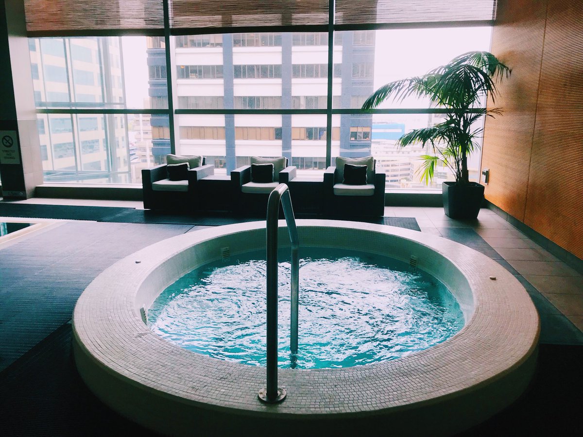 vaselysapunov's tweet photo. starting my day in the hot tub atop the city skyline in Auckland. 💦✌️ https://t.co/OjKNSJmhBc