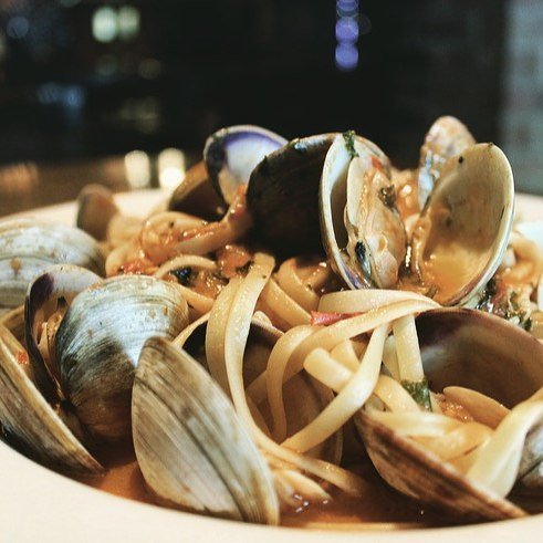 EveroSpezia's tweet photo. Come to #EveroSpezia tonight and enjoy this Linguini & Clams!
#foodphotography #foodporn #eatlocal #DelawareEats #NewarkDe #newrestaurant … https://t.co/ANm8pI6aFz