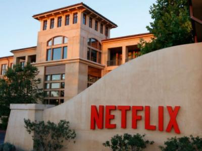 VID_Week's tweet photo. #VIDWeek @netflix Stock Jumps as Company Announces Higher Rates #NextTVSummit https://t.co/jsk66S1O9n https://t.co/misZJDKGo6