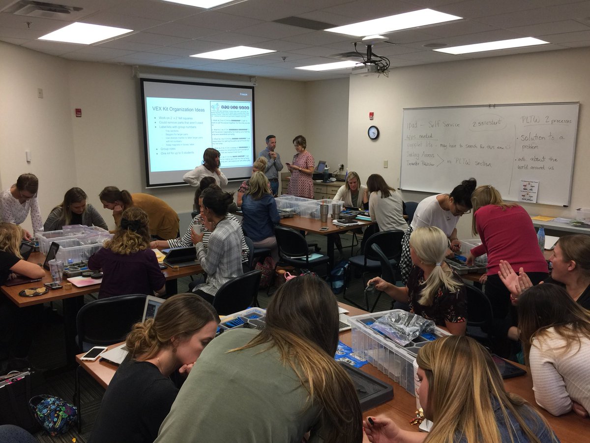 jetwestfall's tweet image. New teachers grow their scientific pedagogical prowess using Vex kits with PLTW Launch! #growinglearning #lpsleads