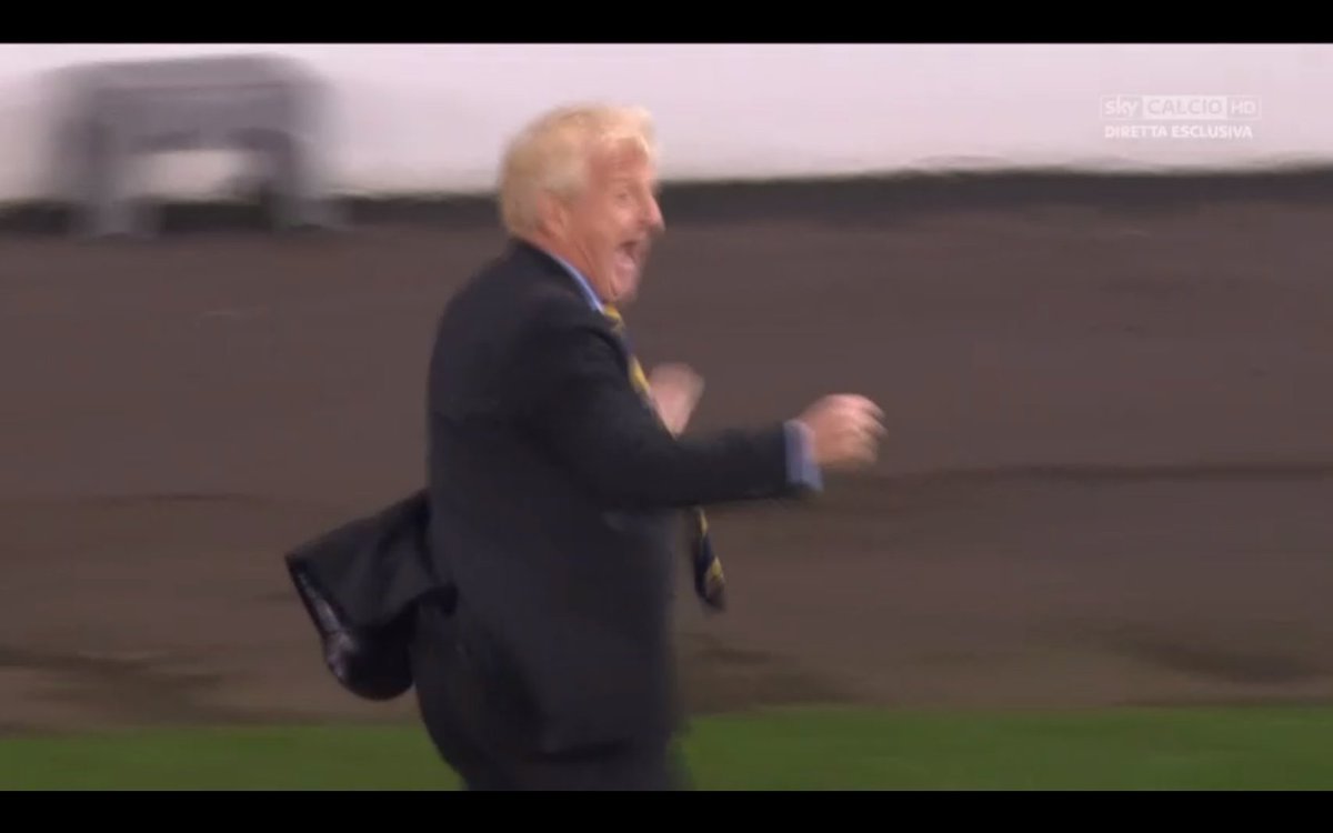 LukaFallica's tweet image. Cosa c'è di più bello di un gol al 90°?
#Strachan
#SCOSVK 
#Scotland