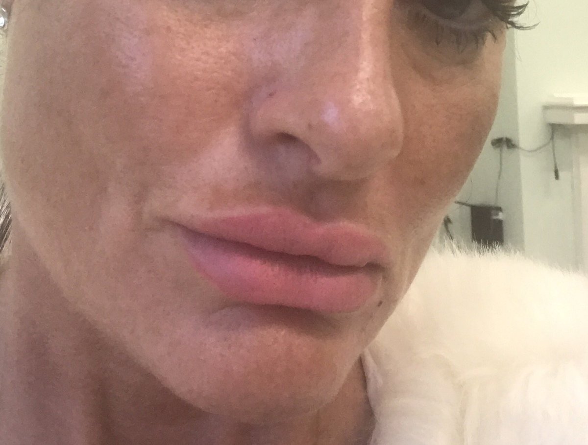 PayGoddessPinky's tweet photo. Do not try to figure me out, I am a special breed of a woman. Kneel and beg #findomaddiction #PayPig #smalldickhumilate #pindick #cashmeet https://t.co/mALbuOuQVX