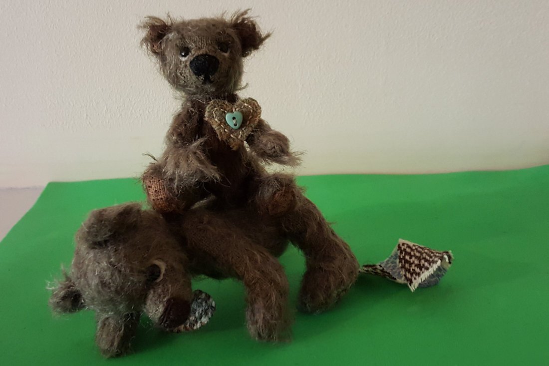 Aye now I will do a few press ups... is that helping wee Jura? #keepfits