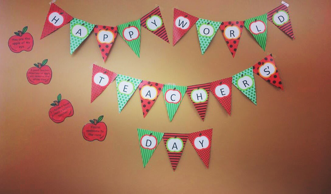 MorgWood6's tweet photo. Happy Teachers' Day to all my my teacher friends!! 🍎🍏🍎🍏 s/o to @missleahbenson for being the bomb! #WorldTeacherDay @uleth_eus https://t.co/697q20sypr