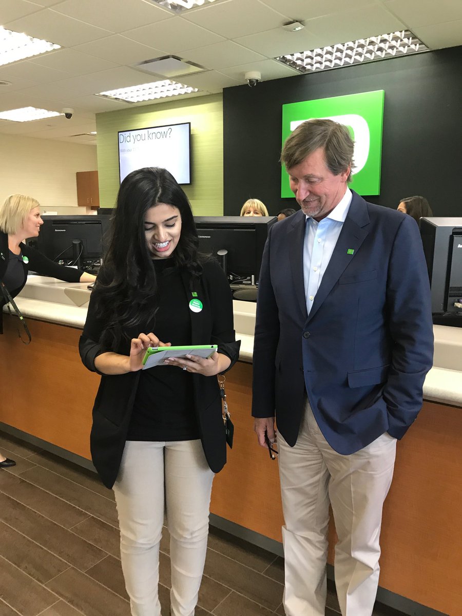 Even Wayne Gretzky 💚our digital lobby leadership. Great job <a href="/fida_hira/">Hira Fida</a> #MobileWicket @SBradley_TD @mbokenfohr_TD 📱✅