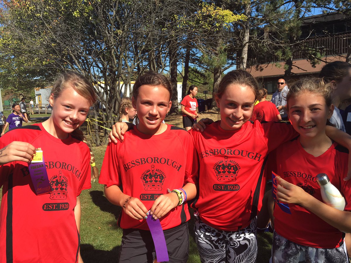 MsAzodi's tweet photo. All smiles at our Cross Country Meet today! https://t.co/9vY9YlMsPj