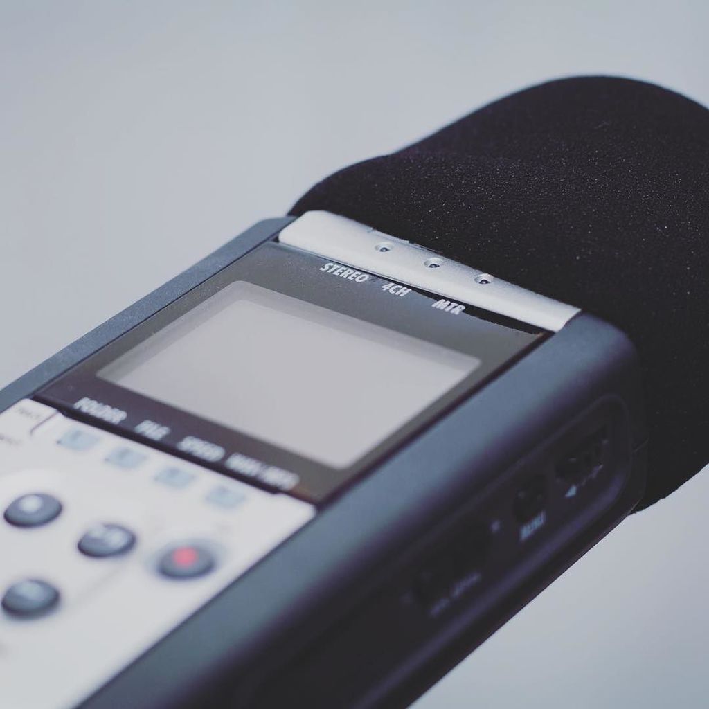 blackghostaudio's tweet photo. Go out and sample something! There's a million free samples right outside your door 😱 #zoomh4n #sampleeverything #… https://t.co/BHkIzQz7Fp https://t.co/hbE5MgdUtA