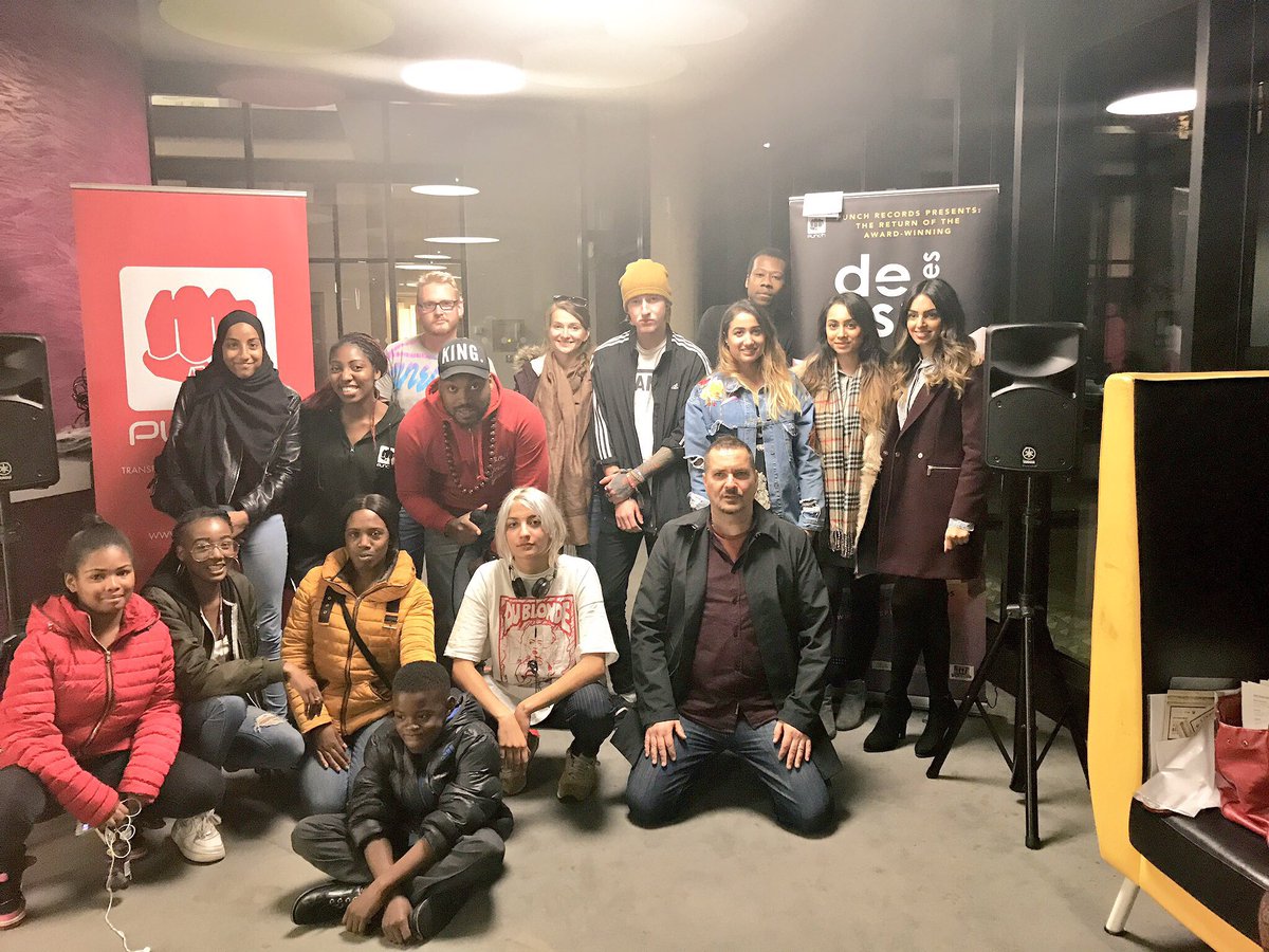 BritishBindi's tweet photo. Great being at @punchrecords's launch of #SaffiyahKhan's first photography exhibition tonight π #Desibition https://t.co/xbM9c6yrzs