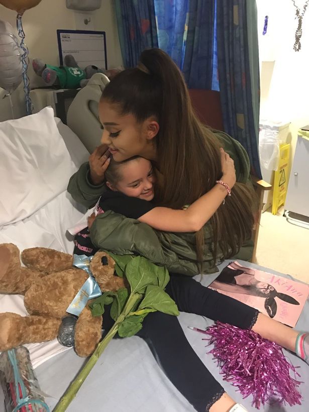 connetionari's tweet photo. @ArianaGrande good night ari, ily♡ https://t.co/vNF8VD7Tsh