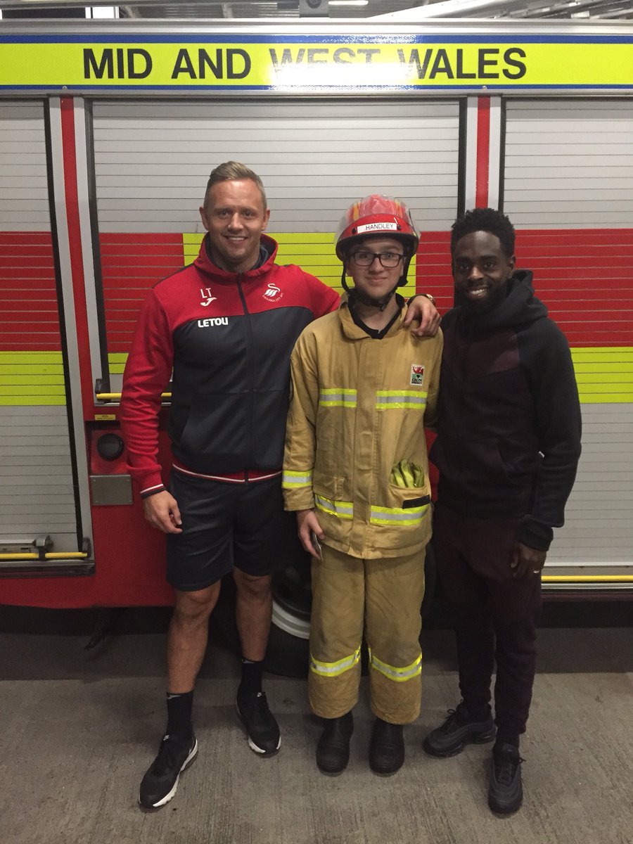 Footballers or Firefighters? Thank you <a href="/LeeTrundle10/">Lee Trundle</a> Nathan Dyer for attending the launch of the Cadet League last night. Great partnership work with @SwansCommunity @SWPSwansea @SWPPortTalbot <a href="/mawwfire/">Tân CGC / MAWW Fire</a>. We look forward to seeing the coverage on <a href="/BBCMOTD/">Match of the Day</a>