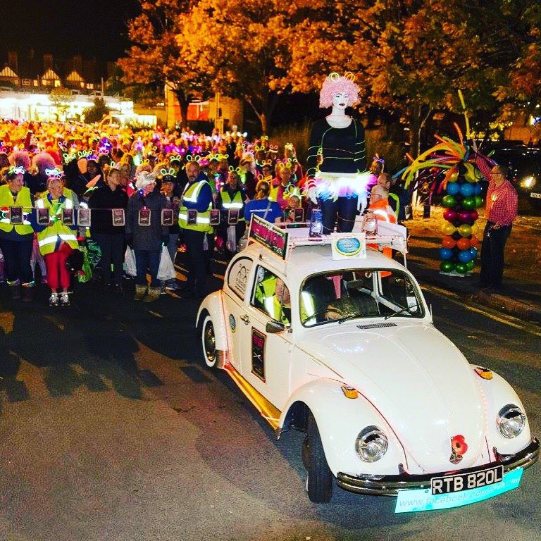 wirralhospice's tweet photo. 💙💞 #throwback to our start line at #glowwiththeflow last year. Join us tonight for a new set of memory-making! #women #men #teenagers #children #dogs #glowpower #hospicecareweek #hospiceheroes #hospicecare #wearehospicecare https://t.co/okdUEYyOE9