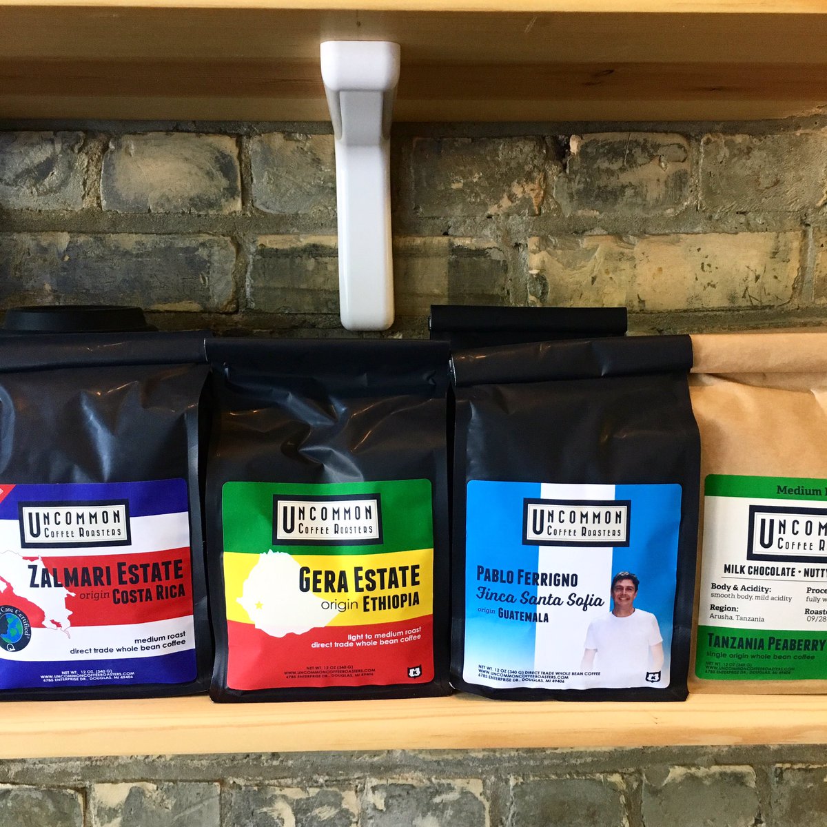 PleasantCoffee's tweet photo. We're proud to bring you distinctive specialty coffees from around the globe. We're sure you'll find one you love.

#uncommoncoffeeroasters https://t.co/EhAInVzNBh