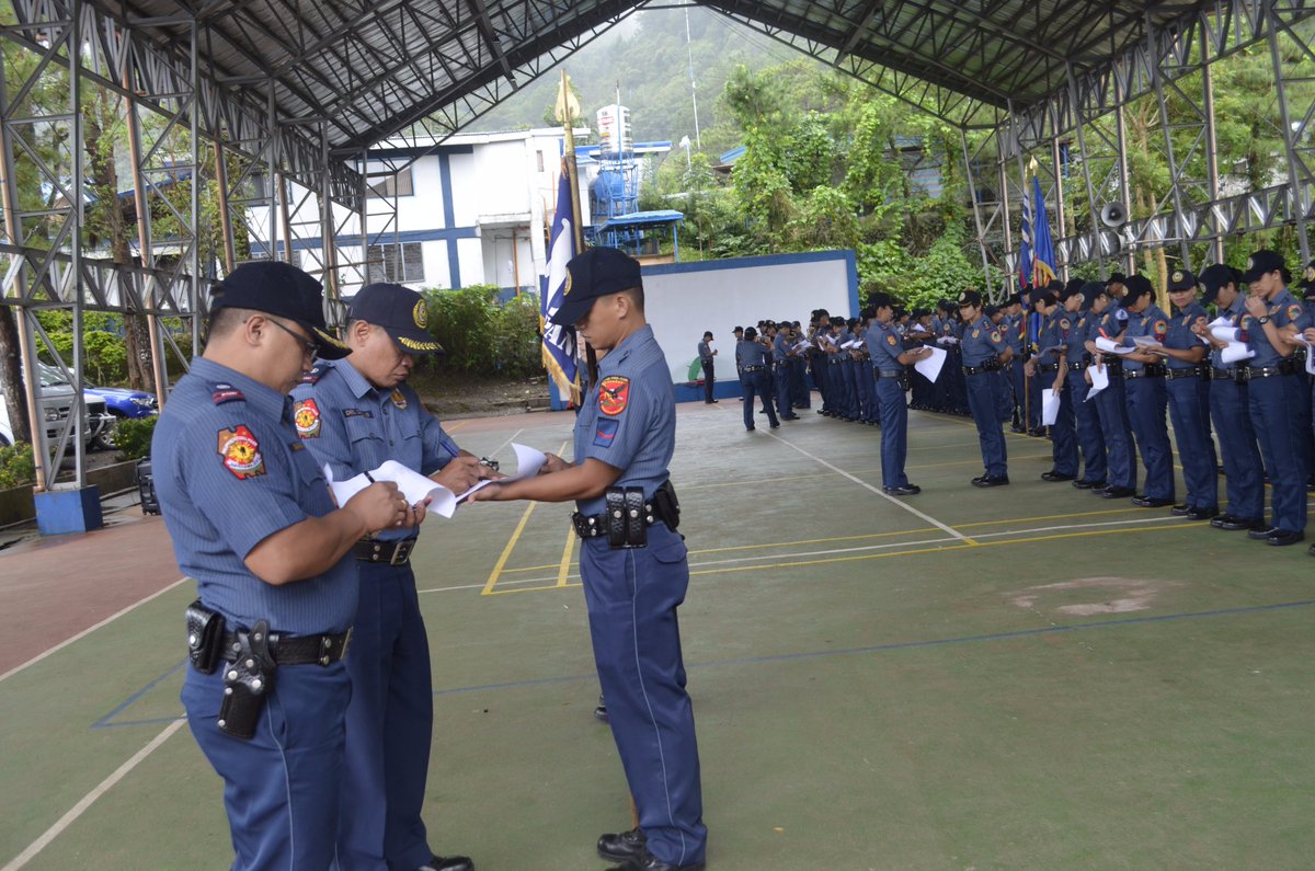 RMFB15cares's tweet photo. Regular monthly #RankInspection at Police Regional Office-Cordillera.. .
#PNPPATROLPlan2030
#LOITamangBihis https://t.co/hT9s9hhBuy