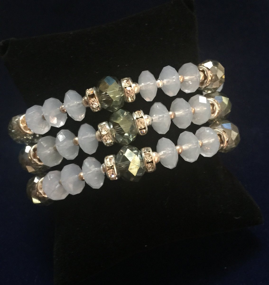 lumppywuddle's tweet photo. https://t.co/xChPzW51fI
The Nana Collection Bracelet 
#bracelet #handmade #jewelry https://t.co/CvZSO5DLcC