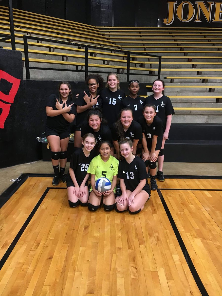 ACWhirlwinds's tweet photo. Annie Camp 7th grade volleyball finished their season UNDEFEATED! 
#whirlwindnation https://t.co/pMdrDAz7VK