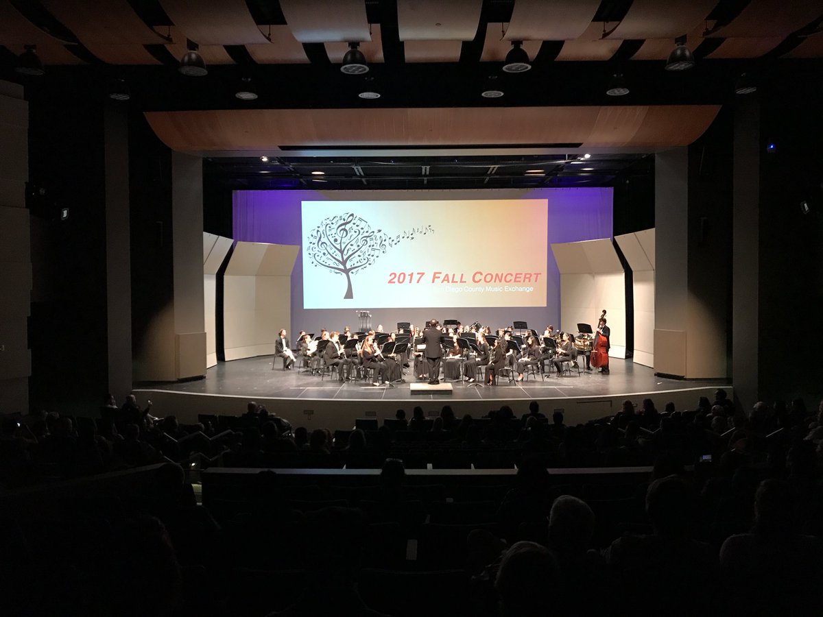 Smhs Music presenting 4 different ensembles tonight at their fall concert. #smusdvapa <a href="/SanMarcosUSD/">San Marcos USD</a>