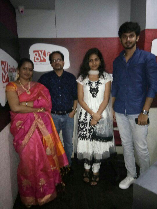 iam_durai's tweet photo. 👉💡 #PallipParuvathilae Team in #8kradio ✌Diwali Special Program👍

@VasuBaskar1503 @NSirpy @VenbaOfficial @NandhanRam
@studio9_suresh 🤓🔥 https://t.co/tYYVGlqrA3