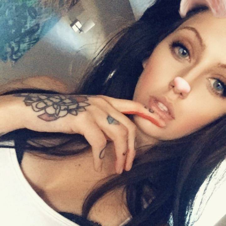 BL3SS3D_MADDAM's tweet photo. 🙌 YASSS It's time for a great show Funkshway_:#FeatureMe #CoinDrop #C
https://t.co/qZ6hH9X6nY https://t.co/bJa1uWx58e