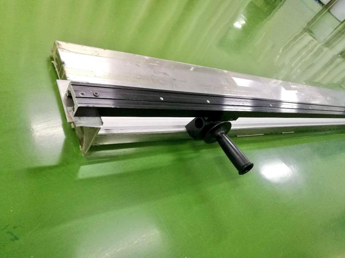 pdlcsmartglass's tweet image. #handcutter for #pdlcfilm cutting. Kindly contact us fo more details.