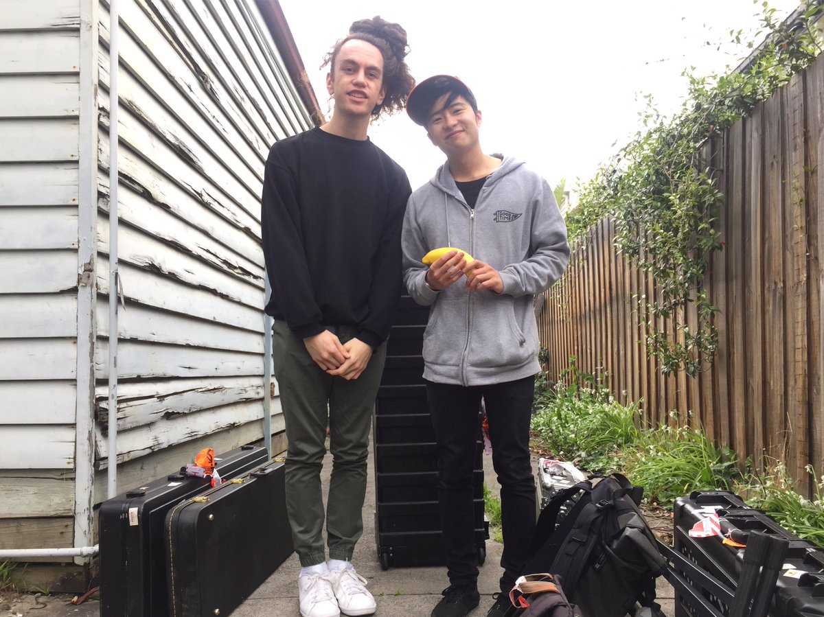 SnacksWithYeo's tweet photo. @workersgeelong C U 2 NIGHT @lonelyspeck @takeyrtweets + guest 🎤: @JANEVAmusic @fracturestunes https://t.co/WuRpd1mSiE https://t.co/OB1h5simrF