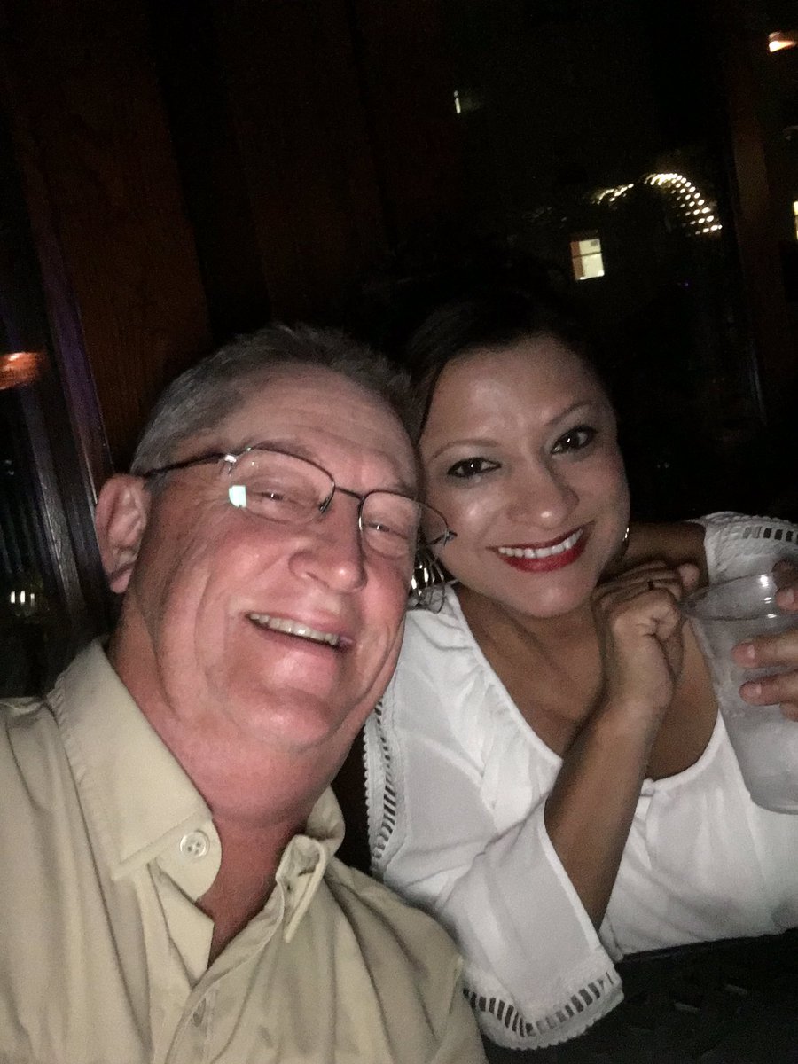 cashletsinger's tweet photo. Fun!!! #HowlSATX  #HowlTV https://t.co/fE0REGVoTP