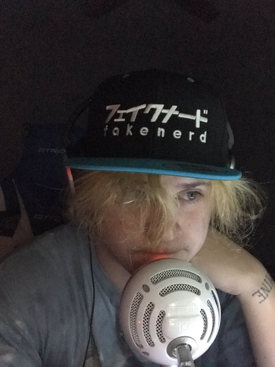 alphadesu's tweet photo. Been a long night of #pubg thanks @FakeNerdBoy for the hat! https://t.co/zTk8HtDgOt