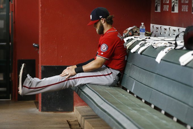 turd_fergusonx's tweet photo. The floor is the NLCS #CHCvsWAS https://t.co/Si66CRnXTn