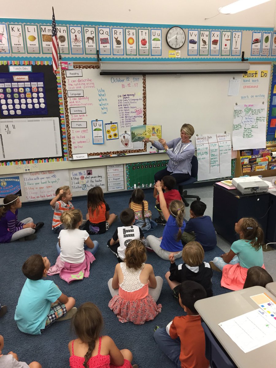 TeachMrsGibbs's tweet photo. Our first “BEARy Special Reader” of the year!@rcsdblueoaks #rcsdchampion https://t.co/nBPoaJG7qK