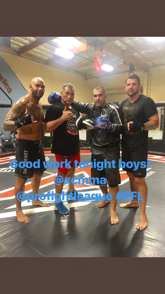 SugarRaySefo's tweet photo. Team @Xtreme_Couture #PFL @Mak4afight @joshclarkmma Blagoy https://t.co/zhxqpJ6cqn