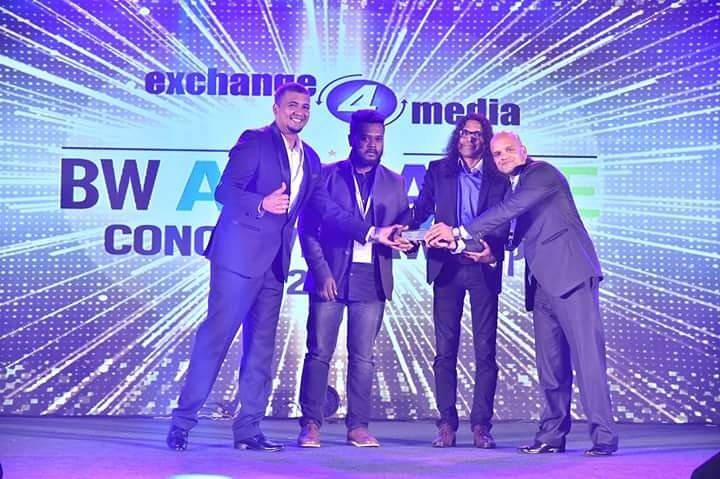 EvenFlowOnCue's tweet image. Evenflow receiving the award for the &quot;Best Business Conference&quot; for Accenture Leadership meet. #awards #bwapplause #events #evenflow