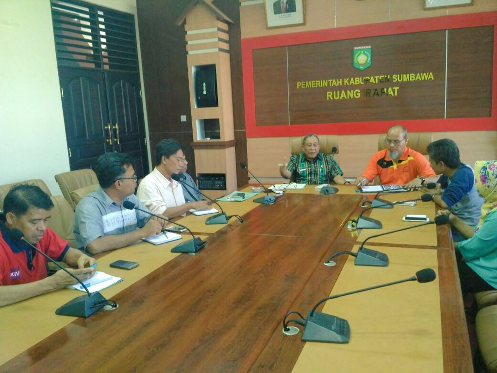 berynimtihan's tweet photo. Rakor dg Wabup, DPMD Kab.Sumbawa ttg Perencanaan Pemb. Desa 2018
#4ProgramPrioritasDesa
@jokowi @EkoSandjojo @taufikmadjid71 @tppindonesia https://t.co/jBex7wp51i