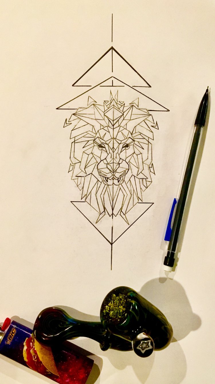 Someone commented "Draw a geometric lion" 🤗 here is my progress so far... https://t.co/6dckKE1yKW
