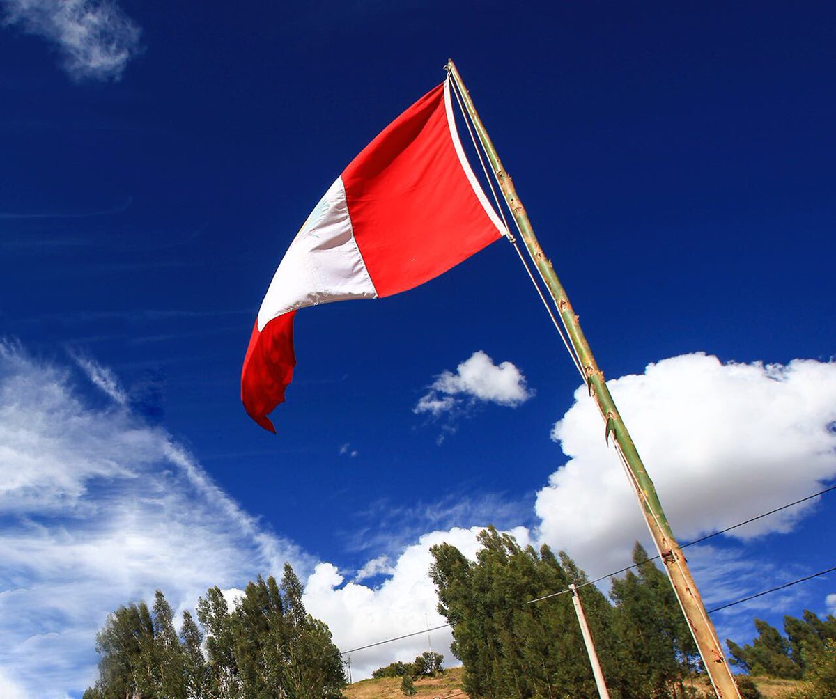 Hoy dejaron en alto el nombre del Perú, gracias equipo por darlo todo en la cancha ¡Arriba Perú! #CadaVezMásCerca