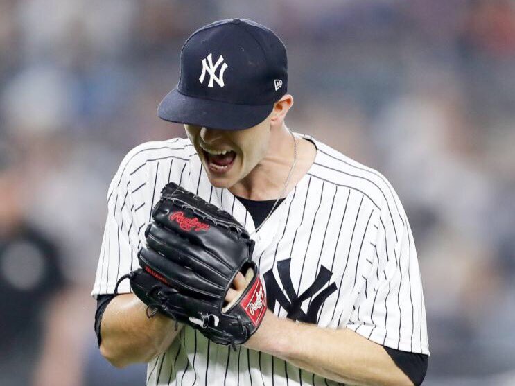 BasebaIlKing's tweet image. Who do you think is going to win tonight?
RT for the Indians
Like for the Yankees