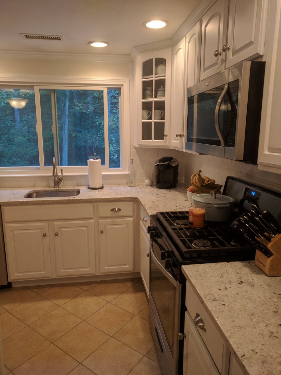 Strong_Builders's tweet photo. Ask us how we renovated this kitchen for under $20,000. Let's do yours next! #strongbuilders #kitchenenovation #remodeling https://t.co/eTGHJ26lHM