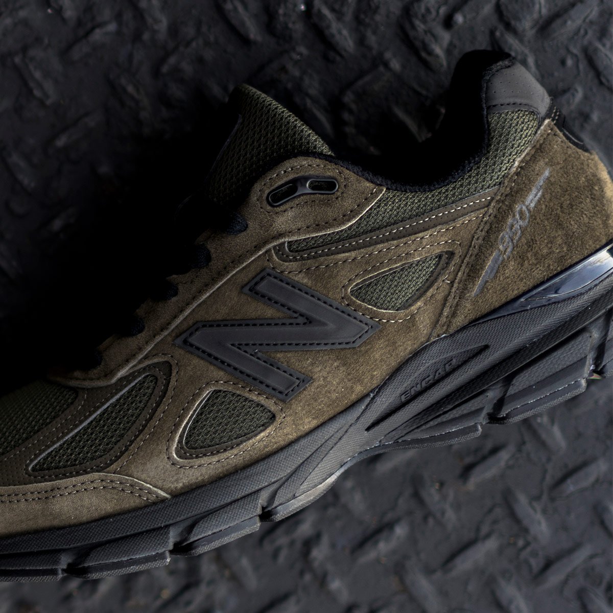 990v4 military green