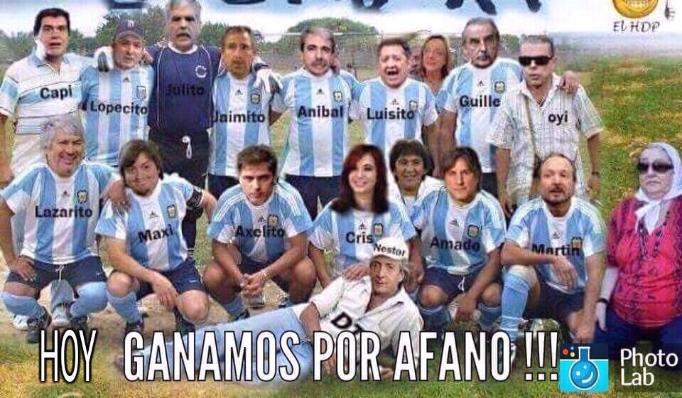 tuitskukas's tweet photo. La Selección que gana por robo https://t.co/Hq8SVrYsQE