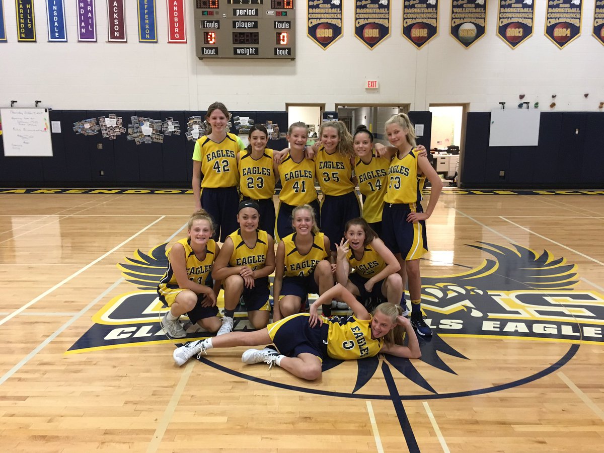 jen_scheuerman's tweet photo. CHMS 8th grade girls' basketball team is ready for an exciting season! #chmseagles https://t.co/1Ubl7XRPVU
