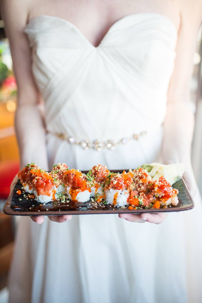 MahiMahsVB's tweet photo. Did you know we cater events and weddings? No, you're not dreaming. Let us know what we can cook up for your perfect day! #MahiMahs https://t.co/WcqXEDbiB9