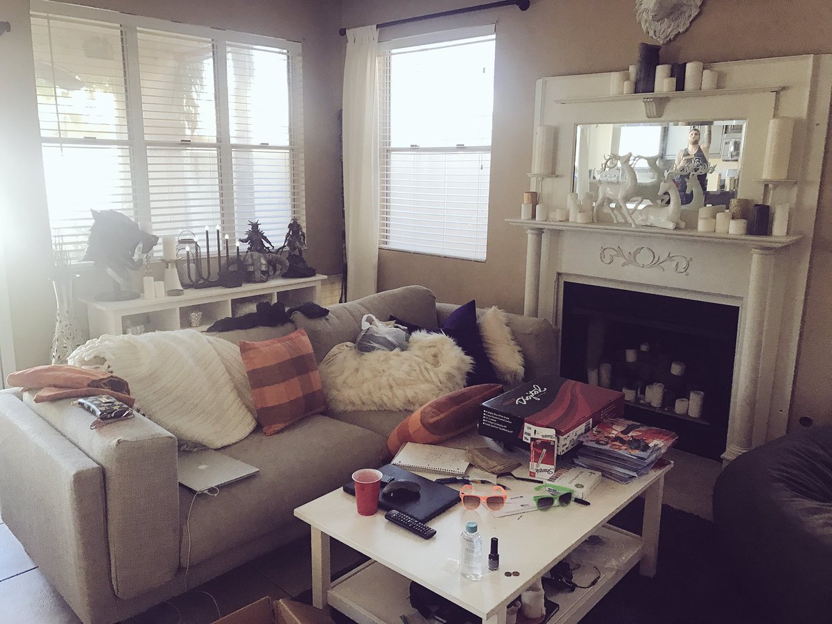 JessicaNigri's tweet photo. BEFORE AND AFTER!
I love decorating! π€ππ€ https://t.co/ISBPu4Vhhu