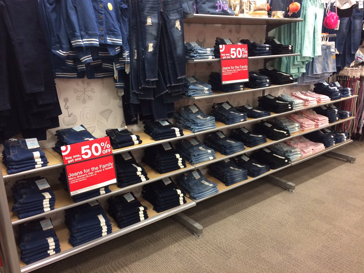 VmLaura13's tweet photo. Jeans 👖 all ready for fall #G199 DenimWars @Marizela_D @JenieBrisson @MBCurry22 https://t.co/01dUkECywj