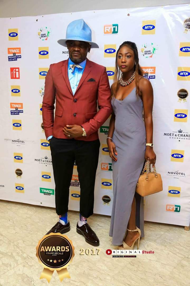 Plus besoin de balancer mes pots de yahourt a la poubelle! Parceque ce Mr a trouvé le moyen pour le recyclage 😂