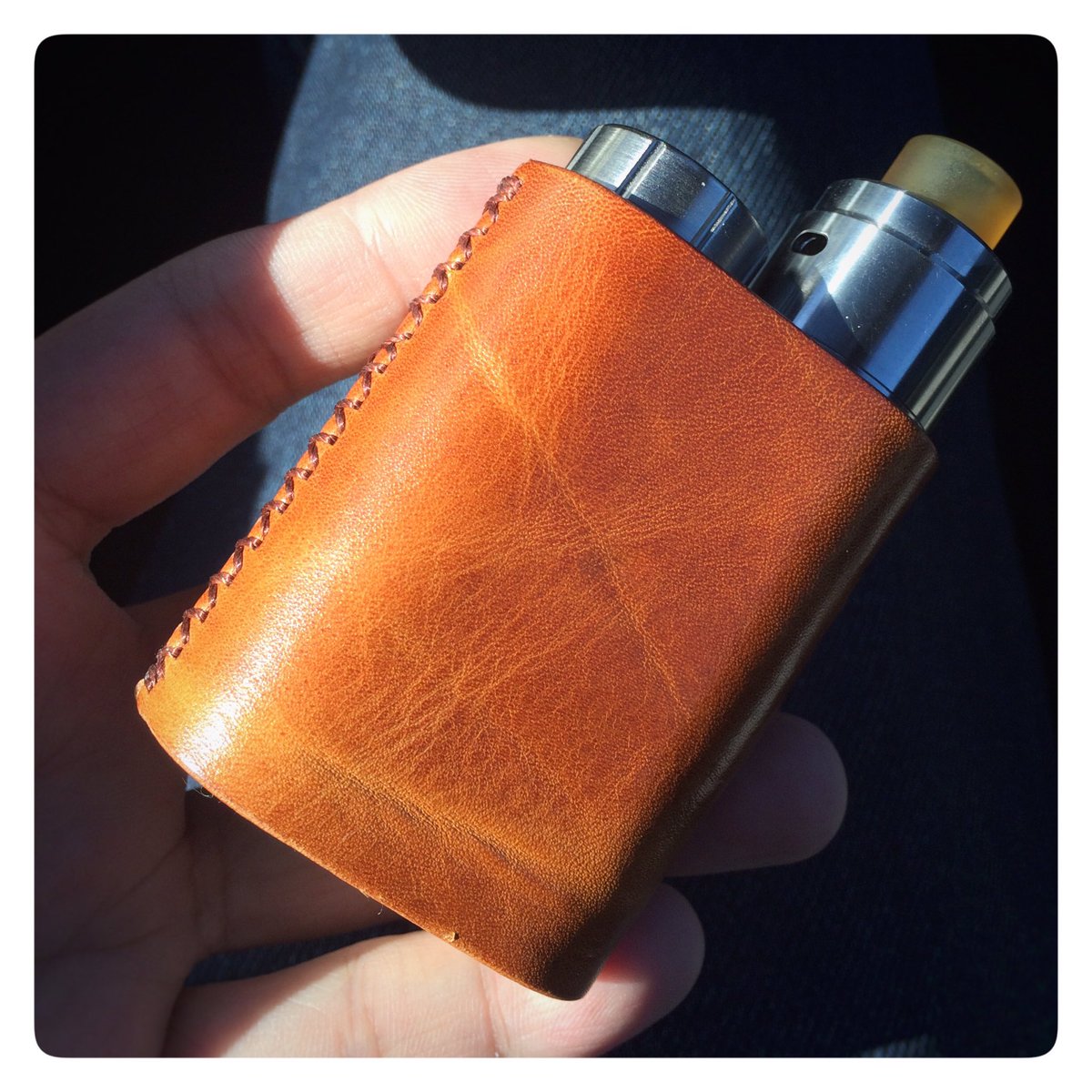 KATTUWGB8's tweet image. おはんちぇヽ(´▽｀)/
PICO25ご出勤です
寒くなってくる季節、しっとり革無しにはモクモク出来ませんw

#chikap #vape  #PICO25