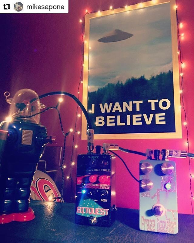 TheRealDrSci's tweet photo. #Repost @mikesapone (@get_repost)
・・・
The Omega Glory @drscientistsounds @brandnewrock
#FrazzDazzler #BITQUEST #pedalsMadeInSpace #StarDat… https://t.co/GJEzMHJ9uO
