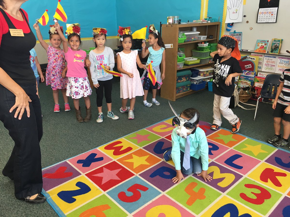 k1pandas's tweet image. We acted out &quot;Ferdinand the Bull&quot; today in All the Arts. Wonderful lesson on peacefulness! Thank you @AlltheArtsFound ! #acaciapandas